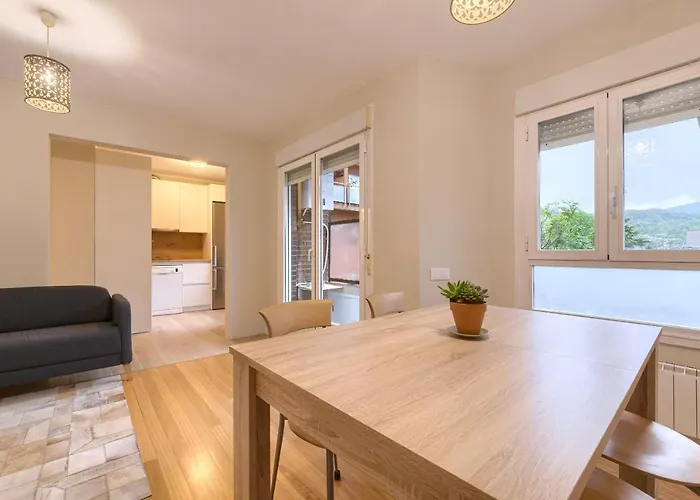 Appartement Vivienda Turistica Reformada En Zona Residencial Con Garaje Y Wifi