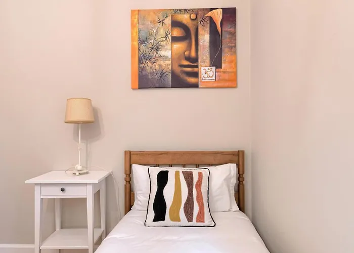 Apartman Vivienda Turistica Reformada En Zona Residencial Con Garaje Y Wifi *