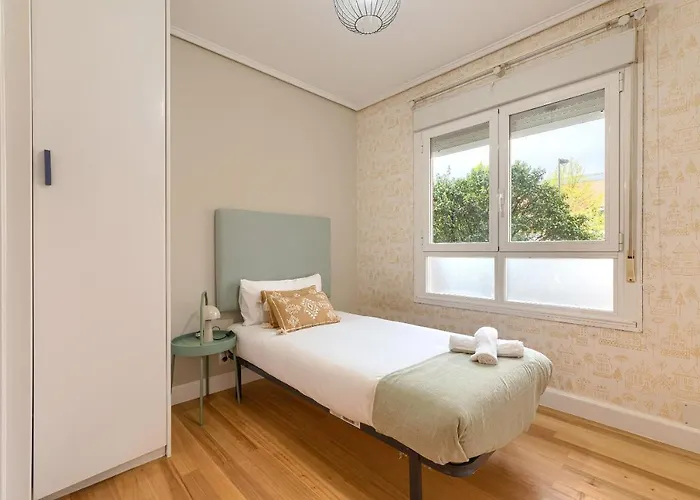 Vivienda Turistica Reformada En Zona Residencial Con Garaje Y Wifi Appartement